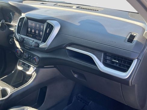 Used 2023 GMC Terrain SLT image 28