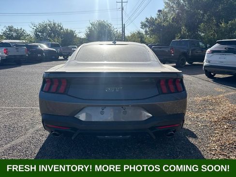 Used 2025 Ford Mustang GT Premium RWD image 3