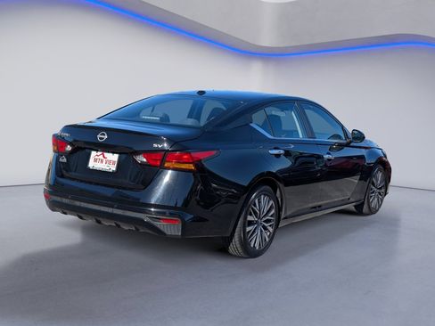 Used 2023 Nissan Altima 2.5 SV image 8