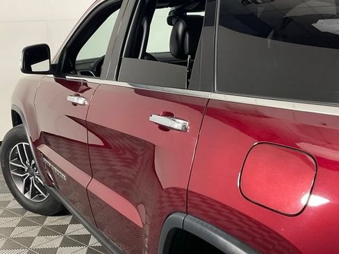 Used 2019 Jeep Grand Cherokee Limited AWD/4WD image 38