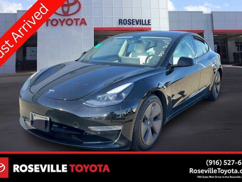 Used 2021 Tesla Model 3 Standard Range Plus RWD image 1
