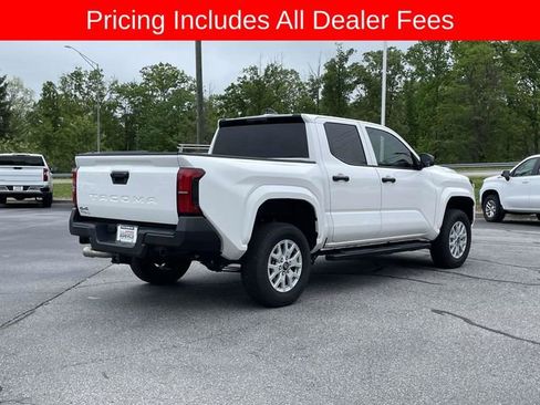 Used 2025 Toyota Tacoma SR AWD/4WD image 5