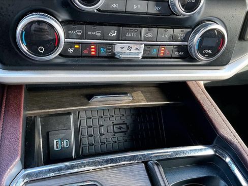 Used 2024 Ford Expedition Max Limited image 32