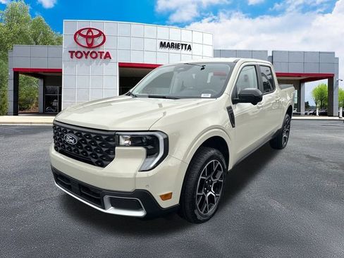 Used 2025 Ford Maverick Lariat image 26