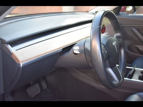 Used 2018 Tesla Model 3 Long Range AWD/4WD image 13