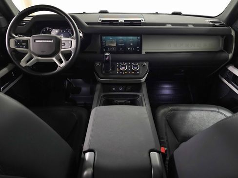 Used 2023 Land Rover Defender 110 SE image 13