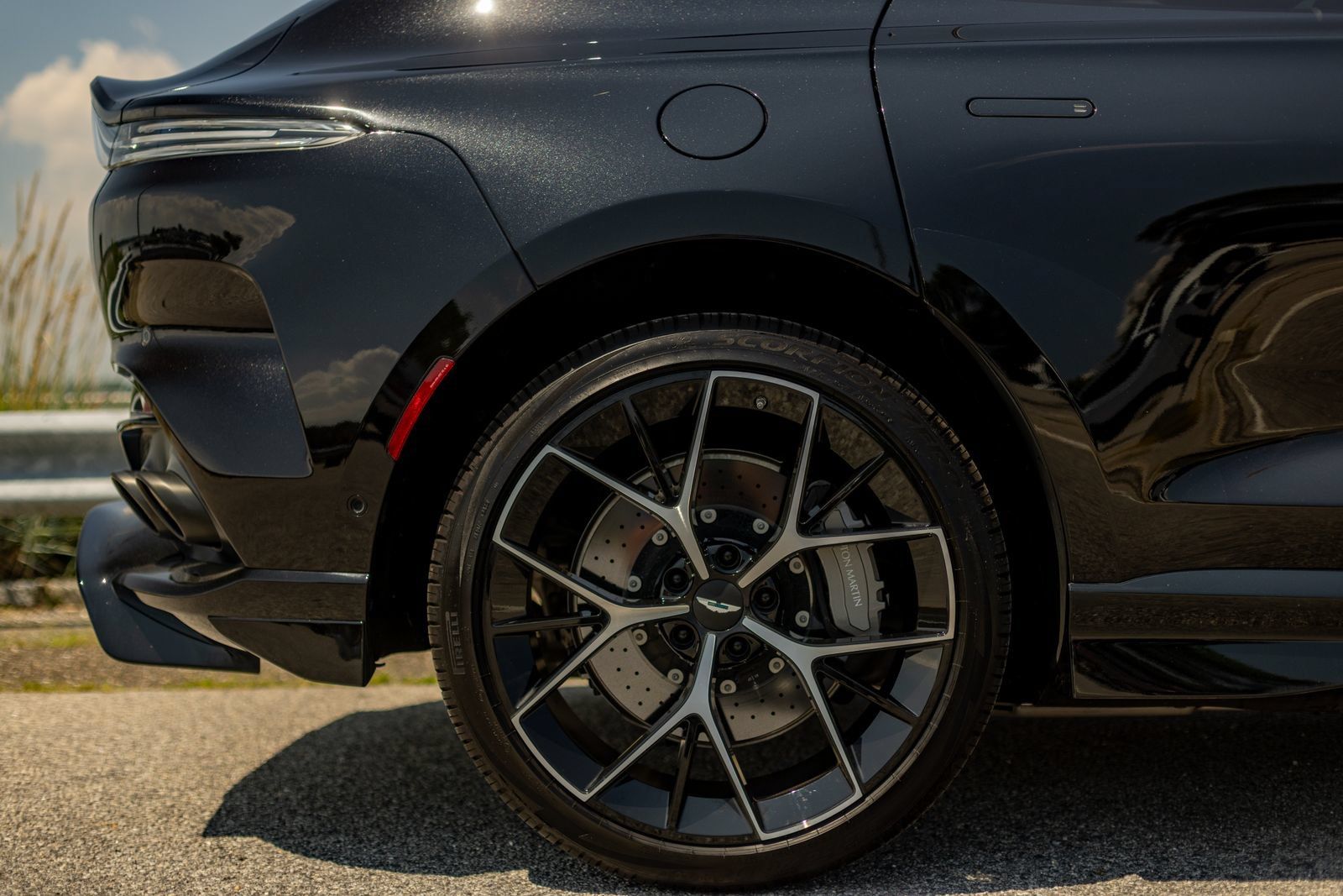 Used 2025 Aston Martin DBX 707 AWD/4WD image 43