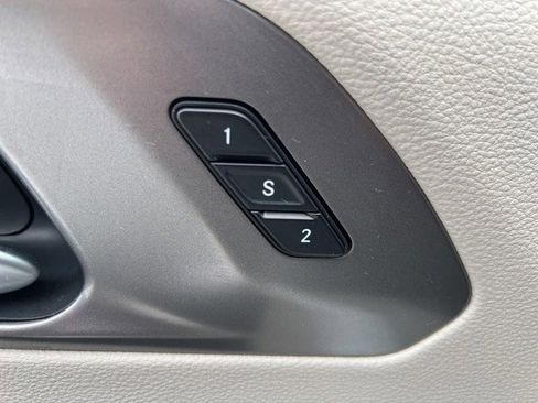 Certified 2024 Chrysler Pacifica Touring-L image 18