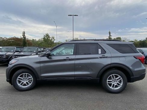 New 2026 Ford Explorer Active image 6