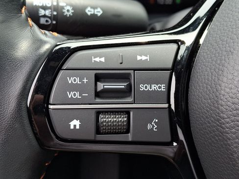 Certified 2025 Honda HR-V Sport image 21