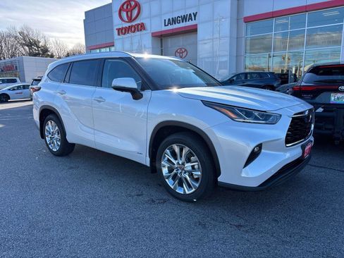 New 2026 Toyota Highlander Limited AWD/4WD image 1