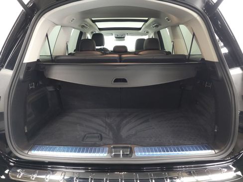 Used 2026 Mercedes-Benz GLS 450 4MATIC image 32