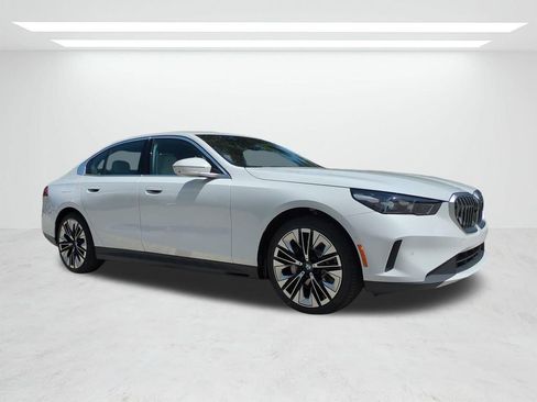 New 2027 BMW 530i xDrive w/ Premium Package AWD/4WD image 2