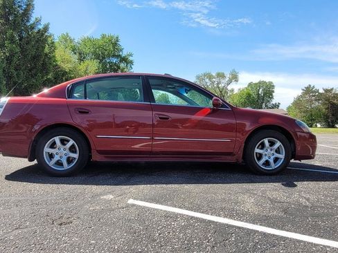 Used 2005 Nissan Altima 3.5 SL FWD image 5