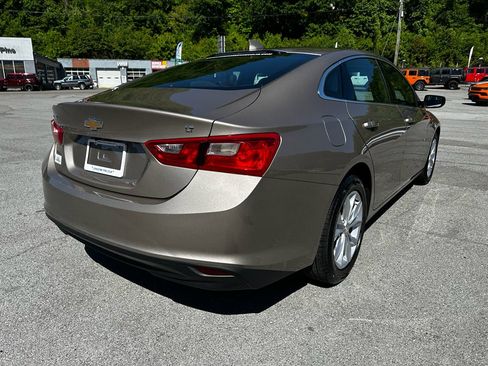 Used 2023 Chevrolet Malibu LT FWD image 3