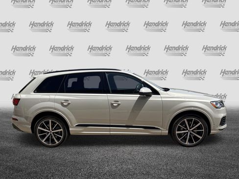 Used 2022 Audi Q7 3.0T Premium Plus w/ Premium Plus Package AWD/4WD image 11
