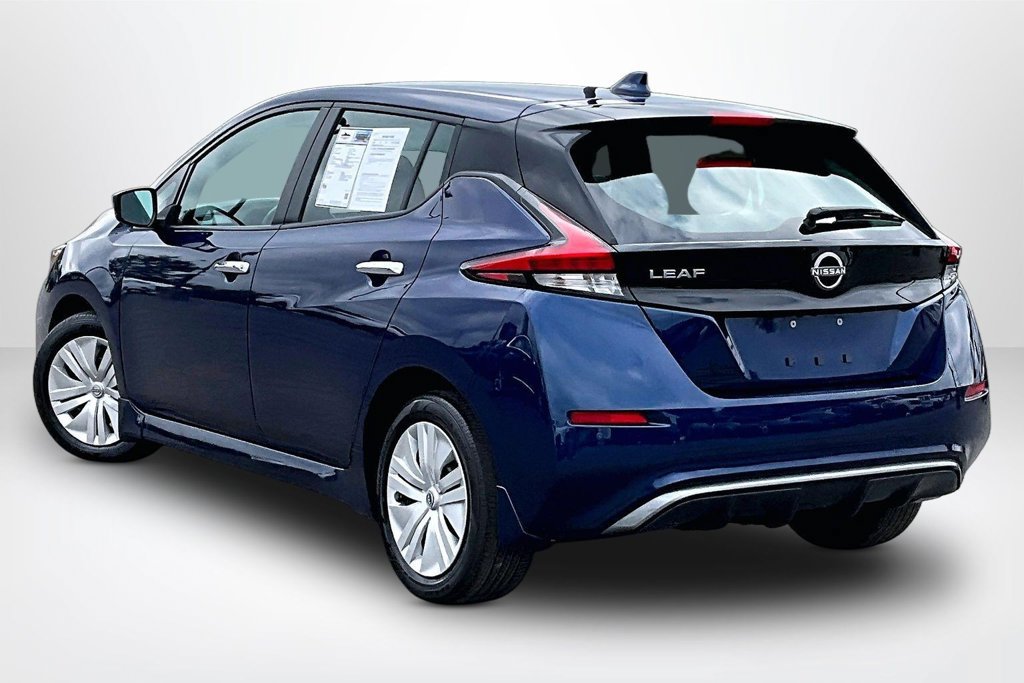 Used 2025 Nissan Leaf S FWD image 5