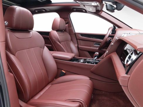 Used 2019 Bentley Bentayga AWD/4WD image 4