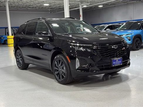 Certified 2024 Chevrolet Equinox RS image 2