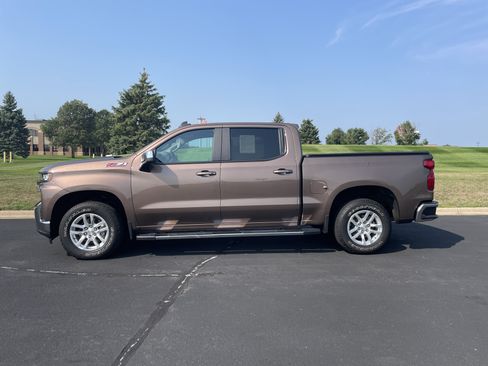 Used 2019 Chevrolet Silverado 1500 LT w/ All-Star Edition AWD/4WD image 2