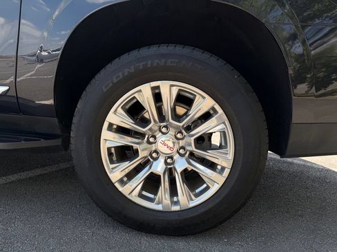 Used 2024 GMC Yukon XL Denali w/ Advanced Technology Package AWD/4WD image 35