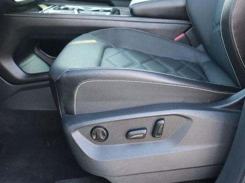 Used 2025 Volkswagen Atlas SE image 9