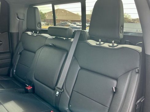 Used 2024 GMC Sierra 1500 SLT w/ SLT Premium Plus Package image 33