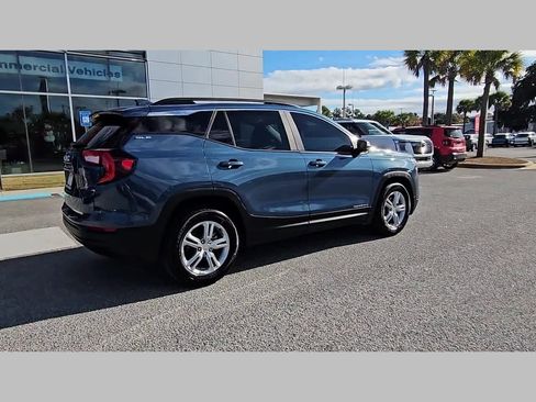 Used 2024 GMC Terrain SLE w/ Driver Convenience Package image 35