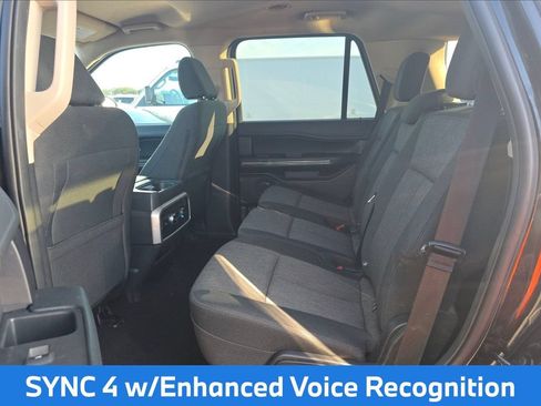 Used 2024 Ford Expedition XLT AWD/4WD image 8