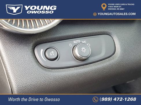 Used 2025 Chevrolet Trax ACTIV w/ Sunroof Package FWD image 11
