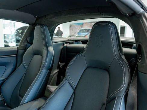 Certified 2025 Porsche 911 Targa 4 GTS AWD/4WD image 17