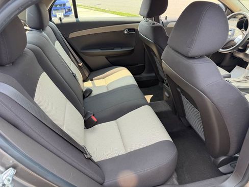 Used 2011 Chevrolet Malibu LS FWD image 16