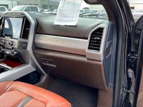Used 2022 Ford F250 King Ranch w/ Chrome Package image 18