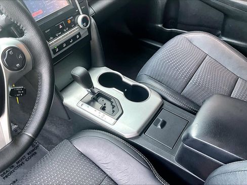Used 2012 Toyota Camry SE FWD image 14