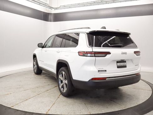 New 2026 Jeep Grand Cherokee L Limited w/ Trailer Tow Package AWD/4WD image 3