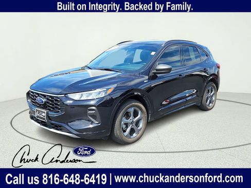 Used 2023 Ford Escape ST-Line AWD/4WD image 2
