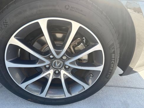 Used 2017 Acura TLX V6 FWD image 12