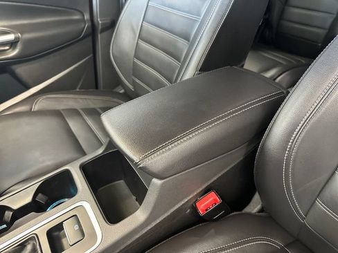 Used 2017 Ford Escape Titanium AWD/4WD image 28