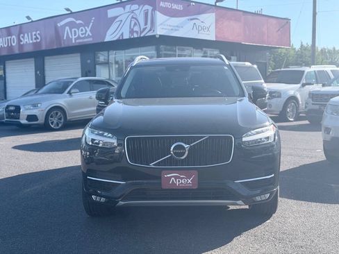 Used 2016 Volvo XC90 T6 Momentum w/ Momentum Plus Package AWD/4WD image 4