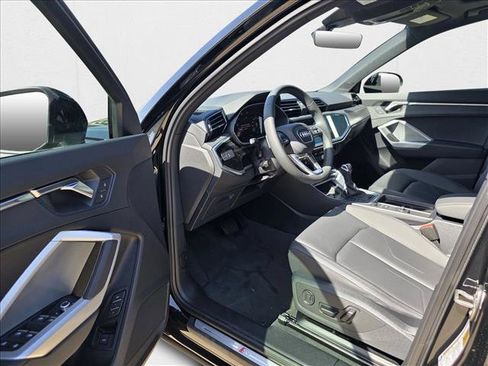 New 2025 Audi Q3 2.0T Premium w/ Convenience Package AWD/4WD image 14