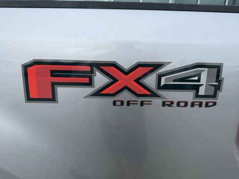 Used 2022 Ford F250 XL w/ Power Equipment Group image 16