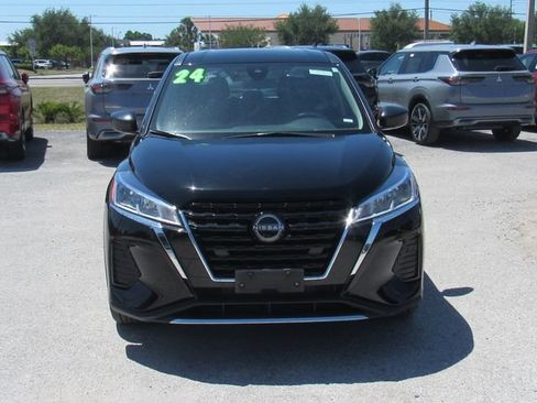 Used 2024 Nissan Kicks S FWD image 7