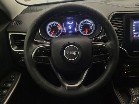 Used 2019 Jeep Cherokee Latitude w/ Popular Appearance Group FWD image 22