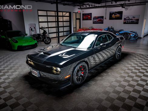 Used 2016 Dodge Challenger SRT Hellcat RWD image 51