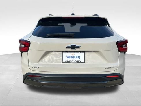 New 2026 Chevrolet Trax ACTIV image 4
