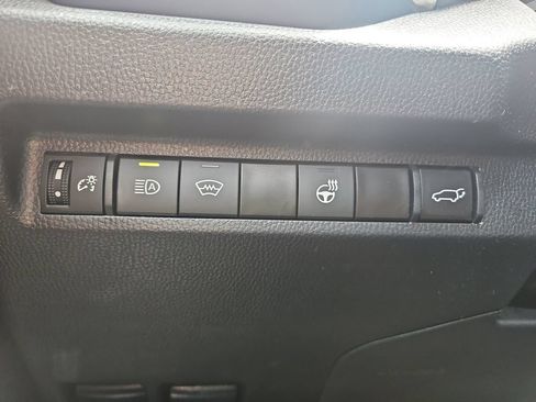 Used 2023 Toyota RAV4 XLE w/ Convenience Package AWD/4WD image 27