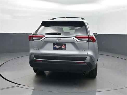 Used 2019 Toyota RAV4 LE image 31