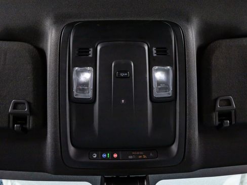 Used 2022 GMC Yukon SLE w/ Gmc Pro Safety Plus Package image 25