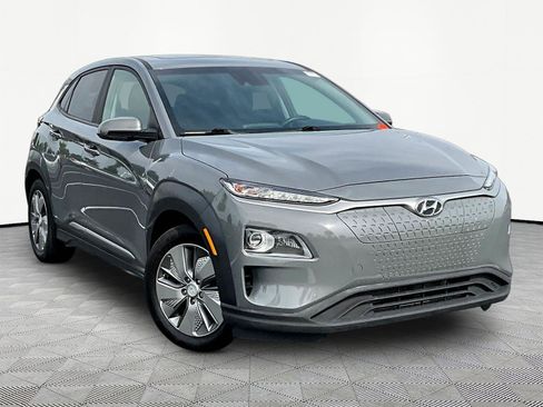 Used 2021 Hyundai Kona Limited FWD image 3