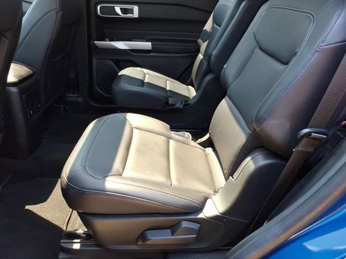 Certified 2023 Ford Explorer XLT w/ Equipment Group 202A AWD/4WD image 10